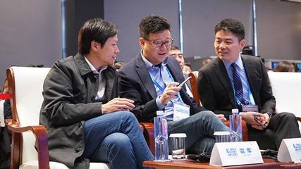 26岁创立公司,仅仅6年成为中国首富,如今名气可比马化腾!